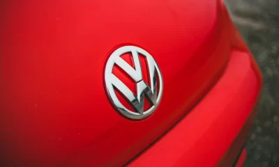 La Procuraduría Federal del Consumidor (Profeco) y Volkswagen de México emitieron un llamado a revisión para 15,018 vehículos por un desperfecto en las bolsas de aire marca Takata, que representa un riesgo potencial para los ocupantes