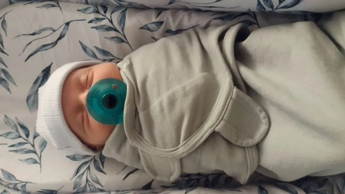 El embrión fue concebido en 1994 como parte de un tratamiento de fertilización in vitro de Linda Archerd, quien decidió conservarlo junto con otros dos embriones después de tener a su hija biológica.