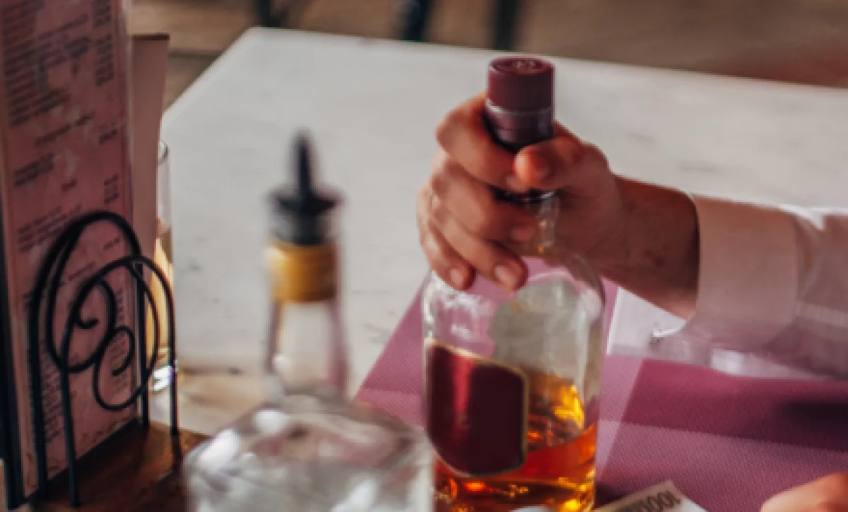 La intoxicación se produjo pese a que Kuwait prohíbe la importación y producción de alcohol