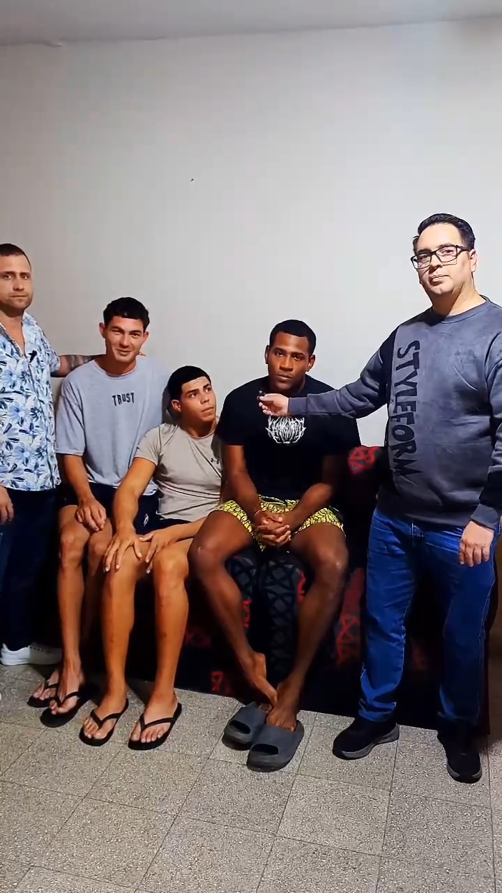 El pasado 14 de agosto, el ministro del Interior de Paraguay, Enrique Riera, informó sobre la búsqueda de cuatro atletas cubanos tras la denuncia de la delegación ante la Policía, debido a que los jóvenes no regresaron al hotel asignado