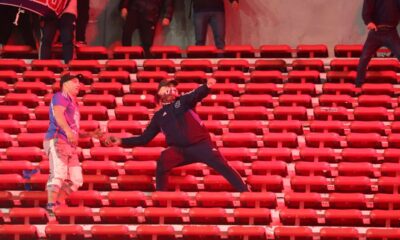 La violencia en el estadio Libertadores de América evidencia un problema recurrente en el fútbol sudamericano.
