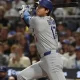 Ohtani, de 31 años, llegó a los 100 vuelacercas en apenas 294 partidos con la franquicia angelina