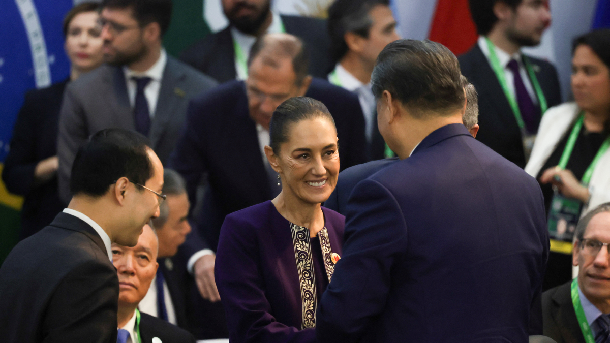 Claudia Sheinbaum aclaró que su gobierno no busca conflictos internacionales y que la medida arancelaria busca “mejores condiciones” para el país en el marco de la renegociación del T-MEC en 2026