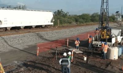 . En el tramo inicial se construirán 105 km de vías, una estación en Villaldama, además de 15 pasos vehiculares, 30 puentes ferroviarios y 146 obras de drenaje. La obra generará 4,700 empleos directos y 14,600 indirectos.