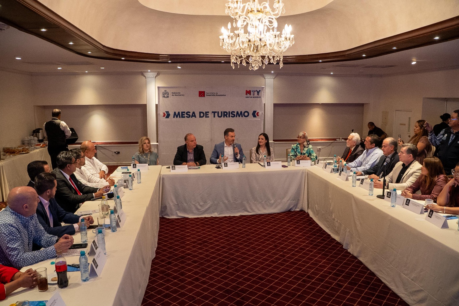 Con esta actividad, la Administración refrenda su compromiso de trabajar de la mano con todos los sectores para impulsar un turismo