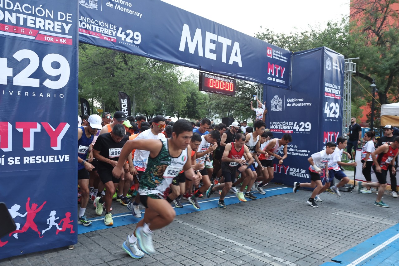 Con una participación de más de 2,500 personas, este domingo se llevaron a cabo las carreras 10 y 5k para conmemorar el 429 aniversario de la fundación de la ciudad de Monterrey.