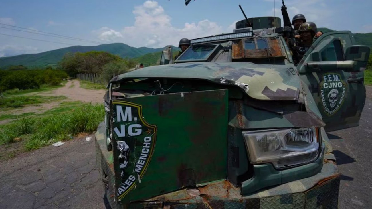 Según la acusación, suministró fusiles AK-47, ametralladoras, lanzacohetes, granadas y armas antiaéreas a través de documentación falsa que simulaba destinos legales en África.