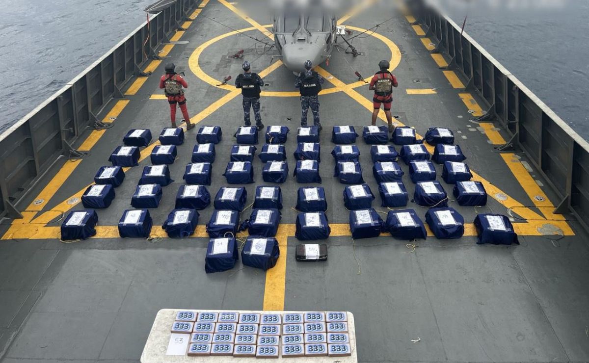 El aseguramiento fue durante un operativo de vigilancia marítima y aérea realizado al suroeste de Acapulco, Guerrero.