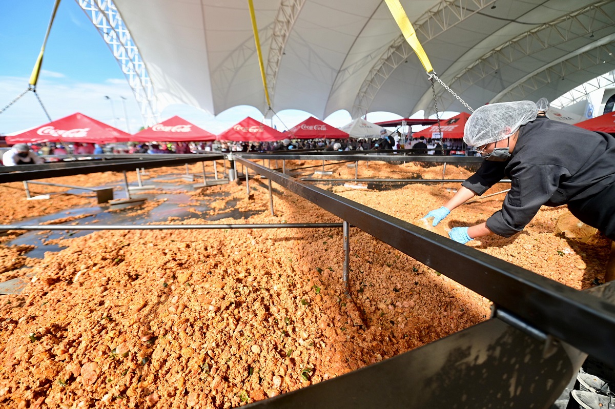 La adjudicadora oficial de Guinness World Records, Susana Reyes, confirmó que se rompieron dos récords: el disco más grande del mundo y la mayor cantidad de discada preparada.
