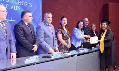 El rector de la UANL, Santos Guzmán López, encabezó el acto y destacó que este esfuerzo representa una oportunidad educativa para jóvenes de comunidades vulnerables del estado.