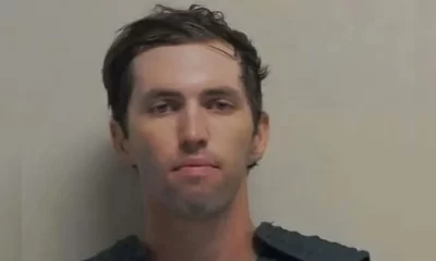 el joven detenido por el asesinato del activista conservador estadounidense Charlie Kirk, “no está cooperando” con las autoridades ni ha confesado el crimen, afirmó este domingo el gobernador de Utah, Spencer Cox.