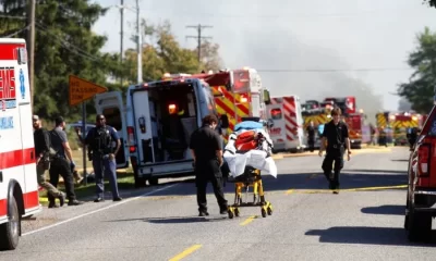 Sanford, exmiembro de la Marina con rango de sargento, chocó su camioneta contra el edificio, abrió fuego con un rifle de asalto y posteriormente incendió la iglesia.
