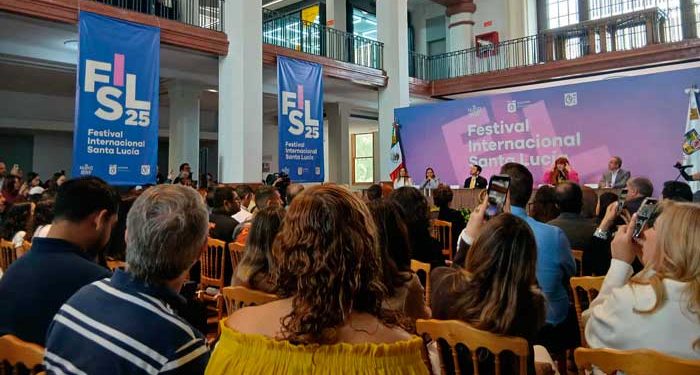 Con este homenaje, el FISL reconoce la labor de Mauricio Fernández en la promoción de la cultura, destacando su compromiso con el arte y la comunidad.