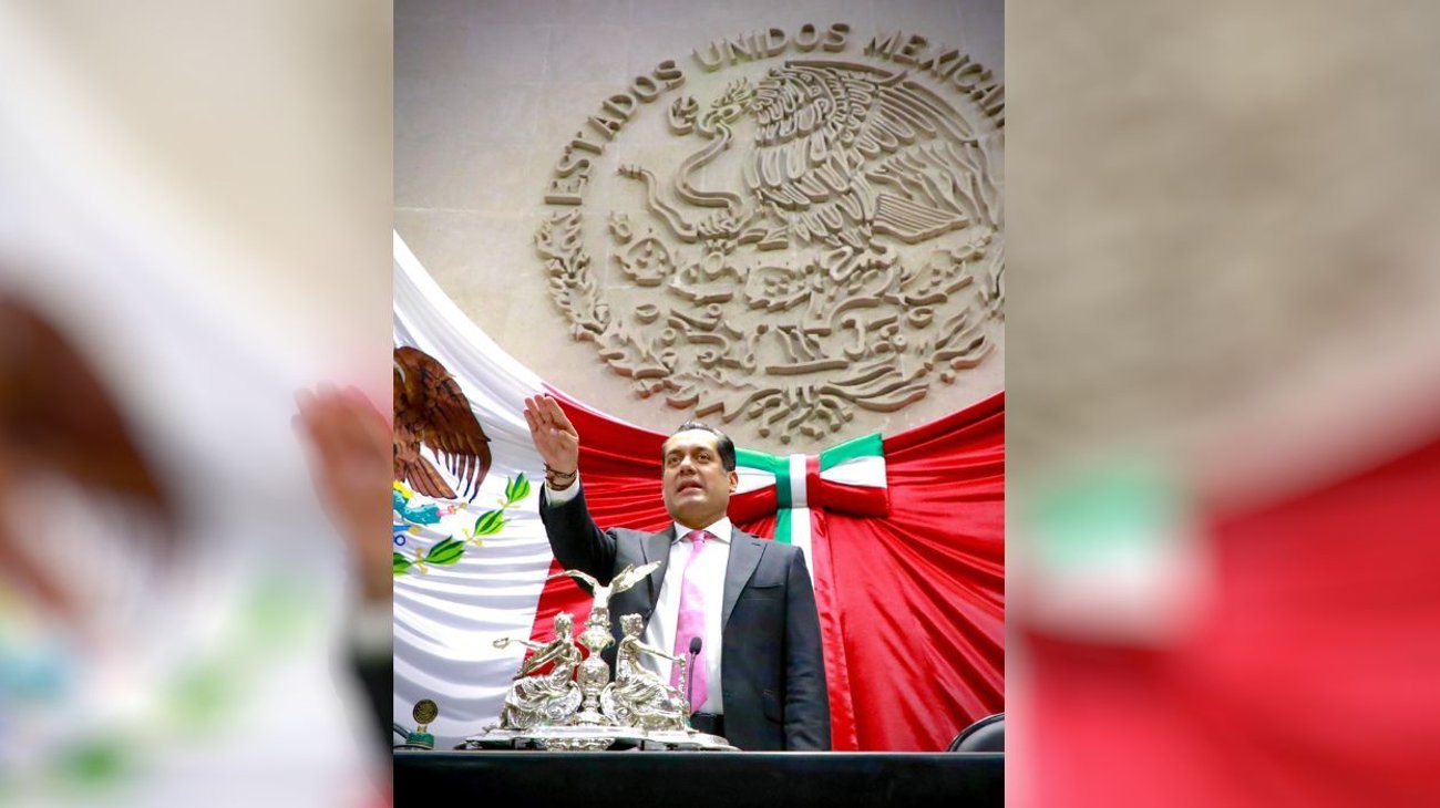 Mientras tanto, Gutiérrez Luna seguirá encabezando las sesiones y recibirá este lunes el informe presidencial, en espera de que los diputados logren definir a su sucesor antes del plazo legal.