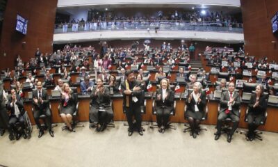 Los ministros se comprometieron a desempeñar leal y patrióticamente el cargo durante los próximos 12 años, así como a cumplir y hacer cumplir la Constitución.