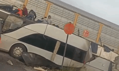 . Elementos de Protección Civil acudieron de inmediato al lugar para auxiliar a los heridos y coordinar la atención de las víctimas.