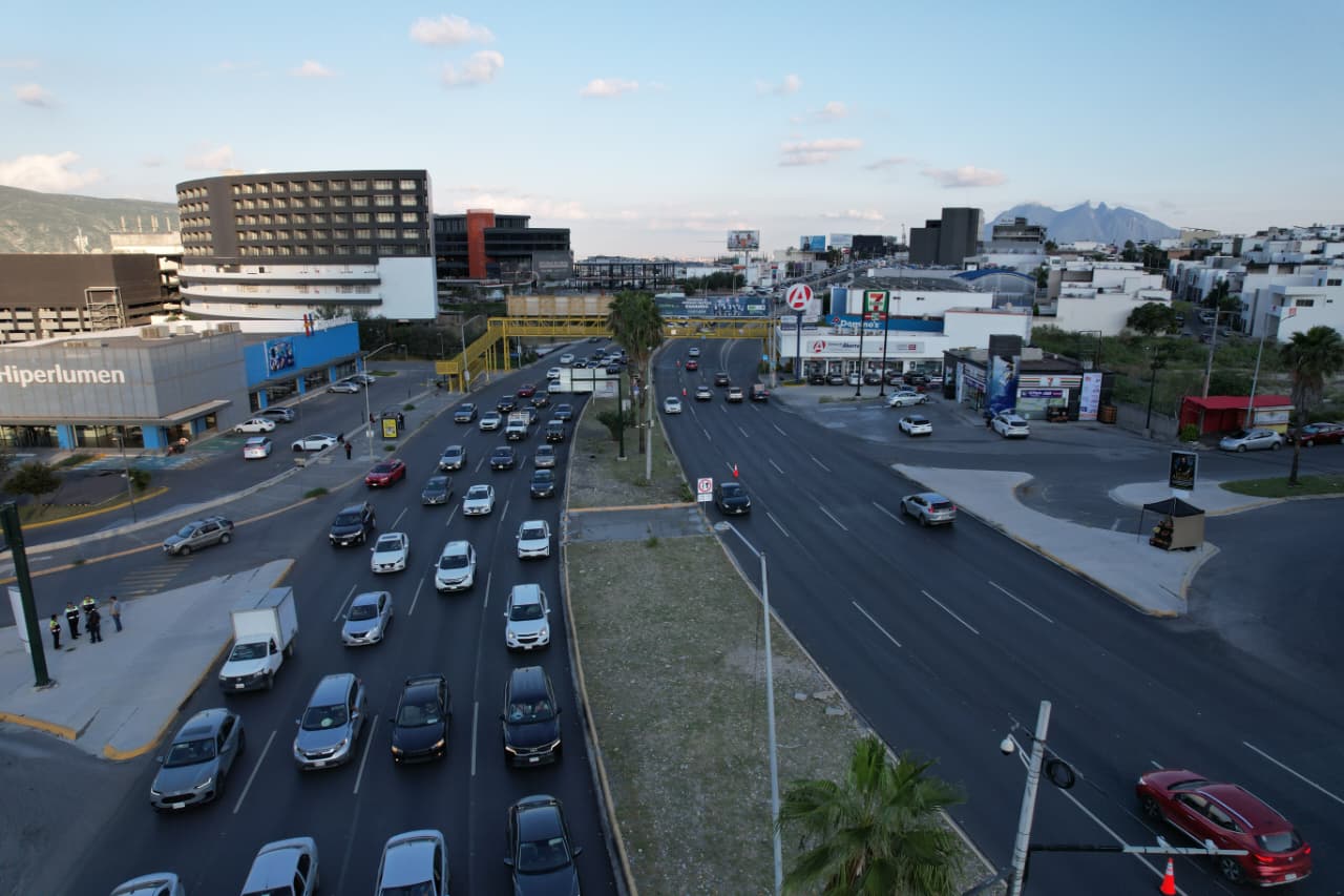 Juan Carlos Ruíz García, director General de Movilidad y Espacio Público destacó que el carril presentaba un promedio de 1,724 vehículos por hora.
