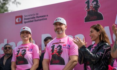 El alcalde de Monterrey, Adrián de la Garza, lideró la Rodada Rosa, una jornada para promover la prevención, detección temprana y atención integral de esta enfermedad entre las regiomontanas.