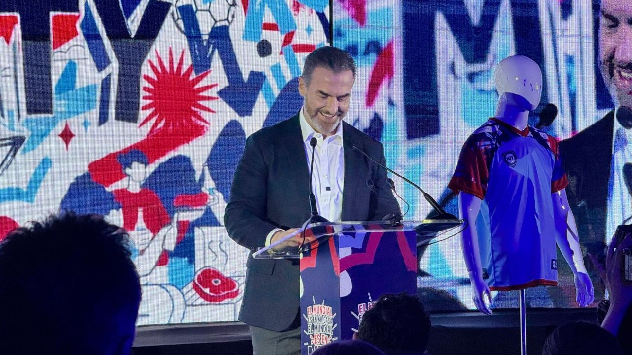 Entre las acciones destacan la creación de 200 murales, 100 canchas deportivas y la conformación de seis comisiones, enfocadas en seguridad, movilidad e infraestructura, incluyendo una policía turística bilingüe y rutas especiales para visitantes.