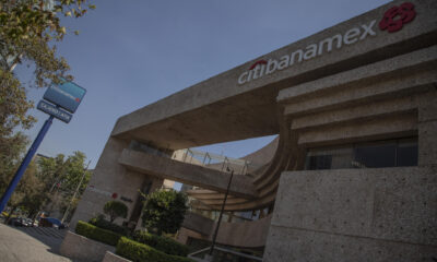 La eventual adquisición tiene como objetivo garantizar que Banamex quede regulado exclusivamente por autoridades financieras mexicanas.