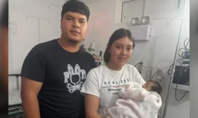 A través de un mensaje en redes sociales, el mandatario confirmó la recuperación de la menor y compartió una fotografía de la familia reunida, aunque no ofreció mayores detalles sobre el operativo ni sobre la posible detención de la responsable.