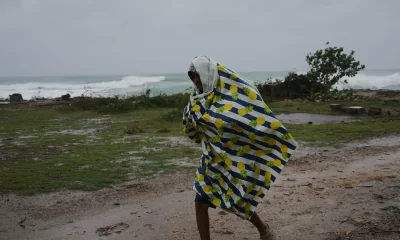 Las autoridades enfrentan serias dificultades para llegar a comunidades aisladas, especialmente en Saint Elizabeth y Black River.