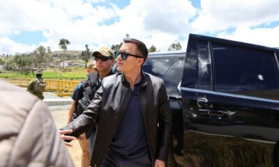 El presidente de Ecuador fue agredido el martes 7 de octubre mientras encabezaba una caravana oficial en el cantón Tambo