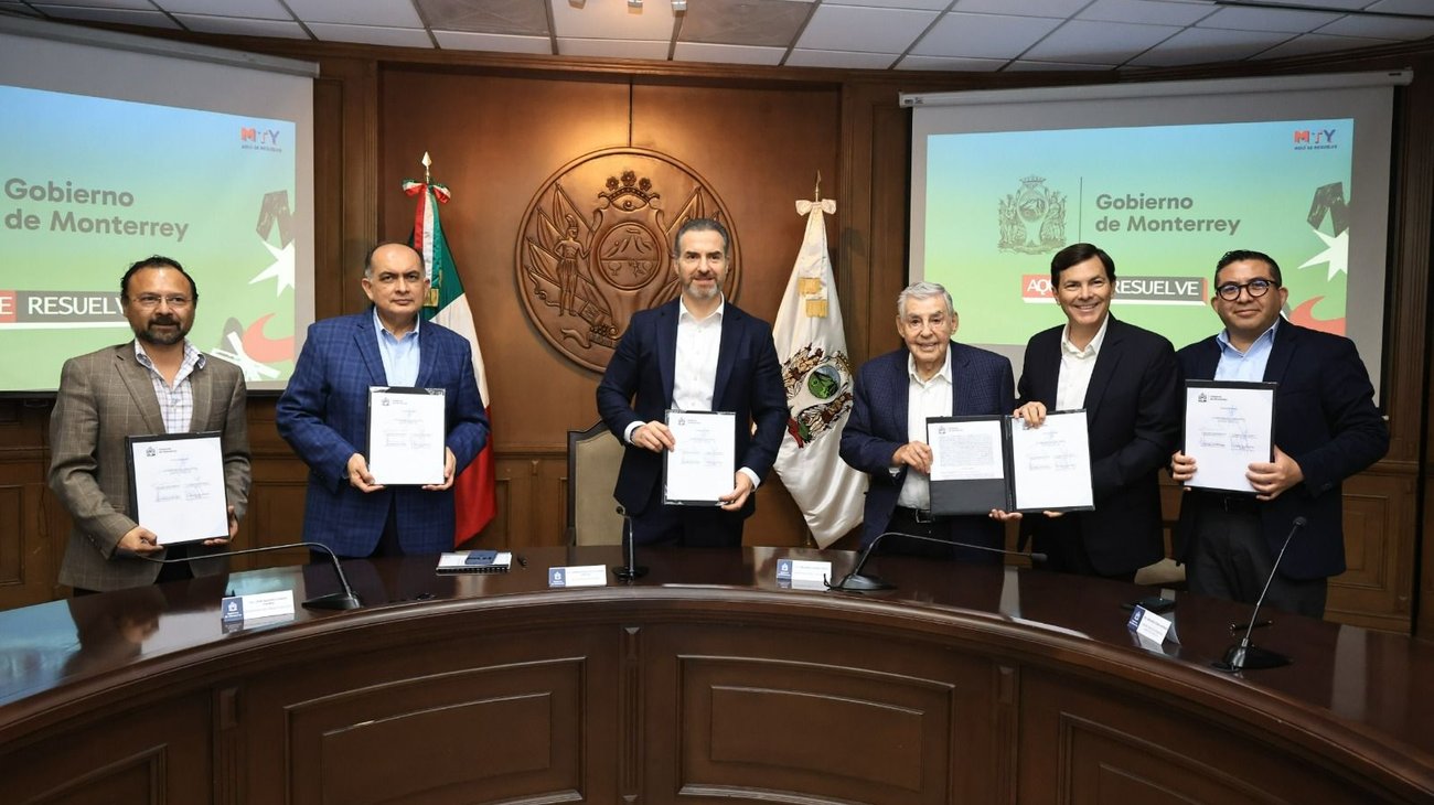 El acuerdo fue encabezado por el alcalde Adrián de la Garza, quien destacó que esta obra será estratégica para recibir a miles de visitantes durante el Mundial de la FIFA 2026.