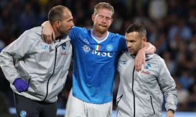 La baja de De Bruyne representa un duro golpe para el Napoli, que lidera la liga italiana, y también para la selección de Bélgica, que enfrenta compromisos clave en las eliminatorias mundialistas. La baja de De Bruyne representa un duro golpe para el Napoli, que lidera la liga italiana, y también para la selección de Bélgica, que enfrenta compromisos clave en las eliminatorias mundialistas.
