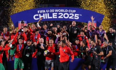 El partido comenzó con polémica cuando Zabiri fue atropellado por el portero argentino en una jugada que rozó el área