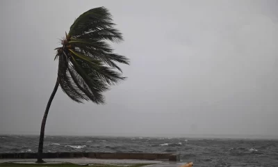 El gobierno de Jamaica ordenó evacuaciones obligatorias en siete comunidades propensas a inundaciones por Melissa.
