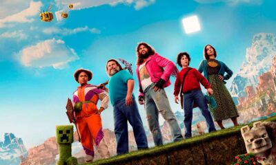 El filme adapta el videojuego Minecraft, lanzado en 2011 y con más de 300 millones de unidades vendidas, convirtiéndose en el más vendido de la historia