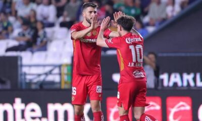 Monterrey dejó escapar la oportunidad de alcanzarlos tras empatar 2-2, mientras que América aprovechó su victoria para colocarse como escolta directo, esperando un tropiezo de Toluca.