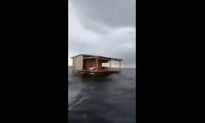 Un video viral muestra la estructura de madera flotando sin tripulación, mientras pescadores alertaban a Protección Civil