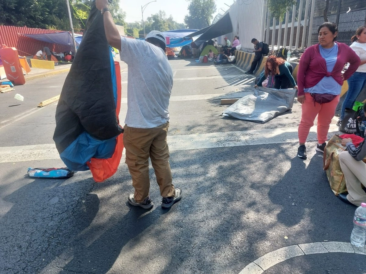 Tras el inicio del retiro del plantón de la CNTE, la circulación en la zona de San Lázaro comenzó a normalizarse.