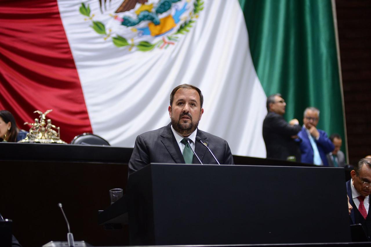 El diputado federal por el Distrito 12 destacó recorridos en más de 100 colonias, entrega de más de 2,500 paquetes escolares, brigadas de salud visual y la apertura de una Casa de Gestión; desde San Lázaro impulsa una visión de desarrollo sostenible y justicia social.