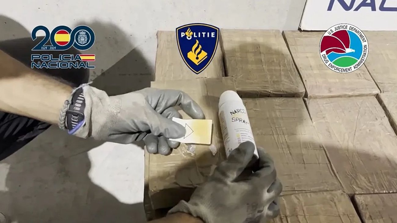 La droga era almacenada en fincas de la sierra de Madrid y zonas rurales de Ávila, mientras que la distribución nacional se coordinaba desde La Adrada, con ramificaciones en Bilbao y Valencia.