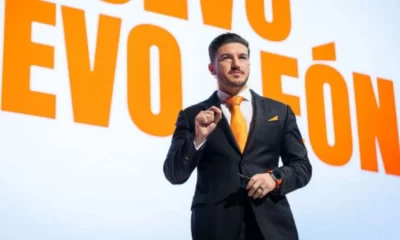 Samuel García subrayó que 1.2 millones de personas ya son beneficiarias del sistema de salud gratuito, con cobertura universal contra cáncer de mama, cáncer infantil y sordera.