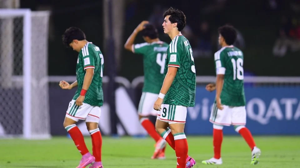 En el tramo final, la expulsión del portero Santiago López dejó a México con nueve jugadores y sin opciones de respuesta.