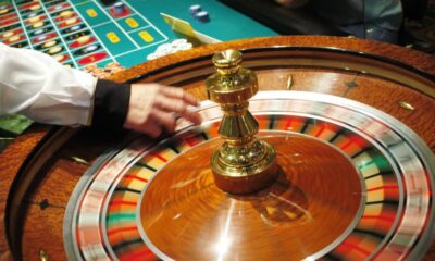 La Procuraduría Fiscal analiza posibles delitos fiscales y evasión tributaria, mientras que la Fiscalía General de la República recibió denuncias por operaciones con recursos de procedencia ilícita.