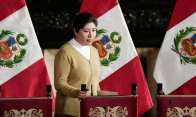 Chávez enfrenta acusaciones como coautora del delito de rebelión por su participación en los hechos del 7 de diciembre de 2022, cuando el expresidente Pedro Castillo intentó disolver el Congreso