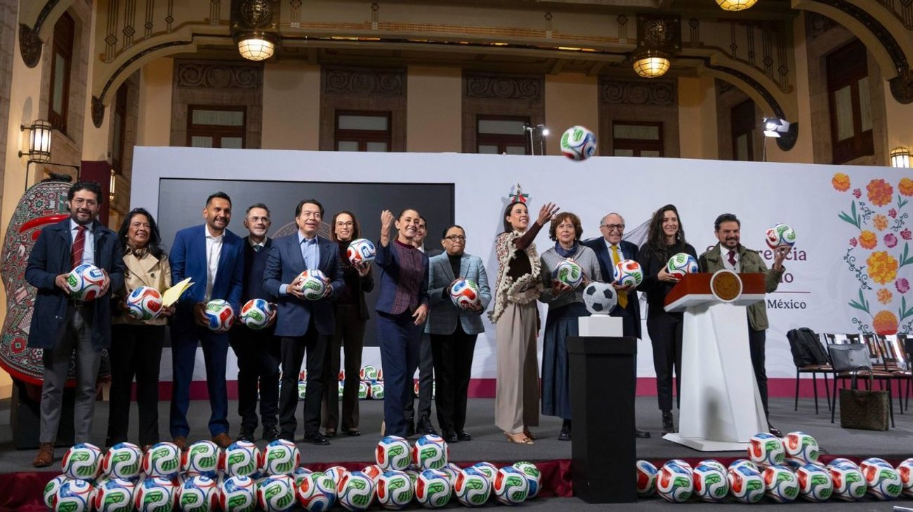 El plan contempla una agenda diversa que incluye 177 Fiestas México 2026, la creación de la aplicación móvil Conoce México, la organización de 74 mundialitos regionales, más de 10 mil murales de arte urbano y la rehabilitación de 4,208 canchas y espacios públicos.