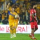 Tigres mostró su determinación. Al 14’, Nicolás Ibáñez abrió el marcador con un remate de cabeza que encendió el ánimo en el Volcán.