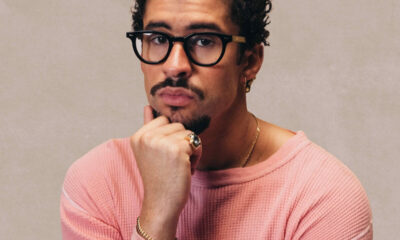 En la lista de álbumes, detrás del nuevo trabajo del “Conejo Malo”, destacó la sorprendente banda sonora de “KPop Demon Hunters”, que se convirtió en un fenómeno mundial y se posicionó como el segundo álbum más escuchado.