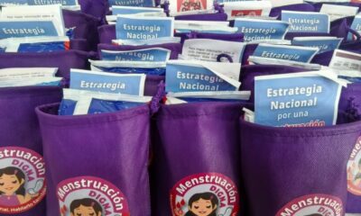 La iniciativa, dirigida a más de 11 millones de alumnas de secundaria y bachillerato, busca combatir el estigma y prevenir el abandono escolar asociado a la falta de acceso a insumos y espacios seguros.