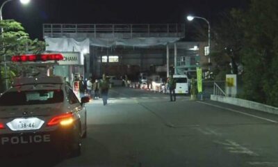 La NHK detalló que el sospechoso apuñaló al menos a ocho personas y roció un líquido, aún no identificado, sobre otras seis víctimas.