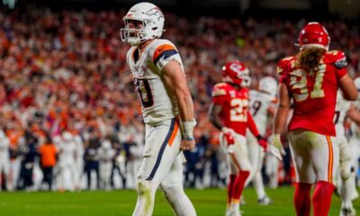 Denver tomó la ventaja inicial con goles de campo de Wil Lutz, mientras que Kansas City reaccionó en el segundo cuarto tras una intercepción de Nick Bolton que derivó en un pase de anotación de Chris Oladokun a Brashard Smith.