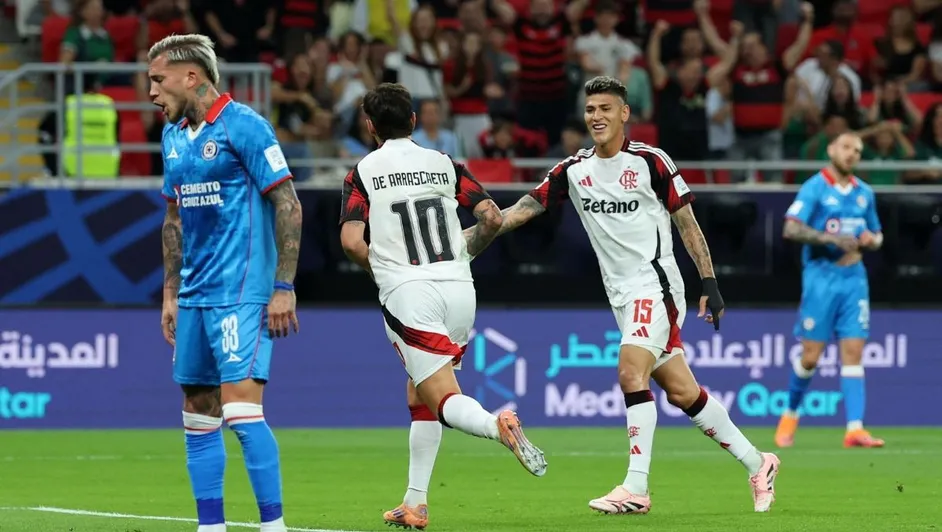 El equipo dirigido por Nicolás Larcamón reaccionó y logró empatar con un golazo de Jorge Sánchez, quien definió de tres dedos tras una jugada que comenzó por la banda izquierda.