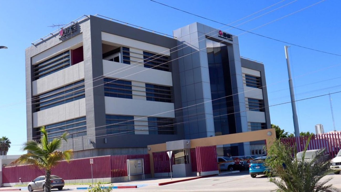 De acuerdo con el resolutivo, Morena fue el partido con la mayor sanción, al recibir una multa de 5 millones 851 mil 334 pesos, cifra que concentra más de la mitad del monto total impuesto.