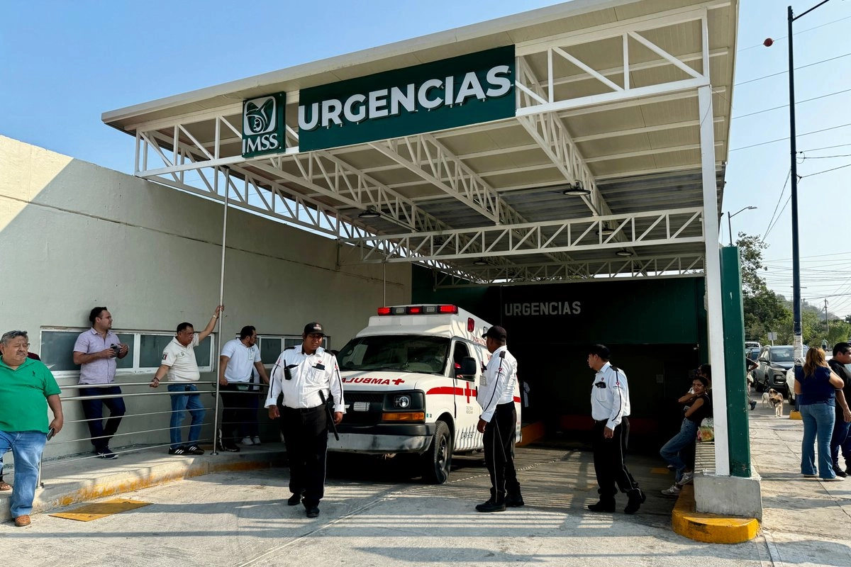 Del total de hospitalizados, 11 personas son atendidas en hospitales del IMSS, principalmente en Salina Cruz y Coatzacoalcos.